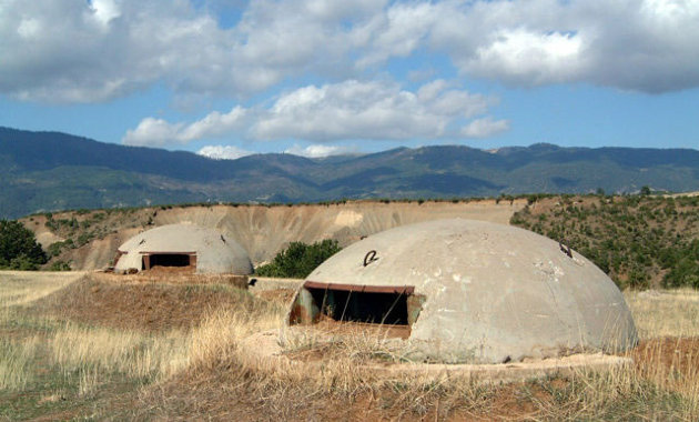A kép illusztráció. Bunkerek Albániában (Wikipédia / Marc Morell / CC BY-SA 3.0)