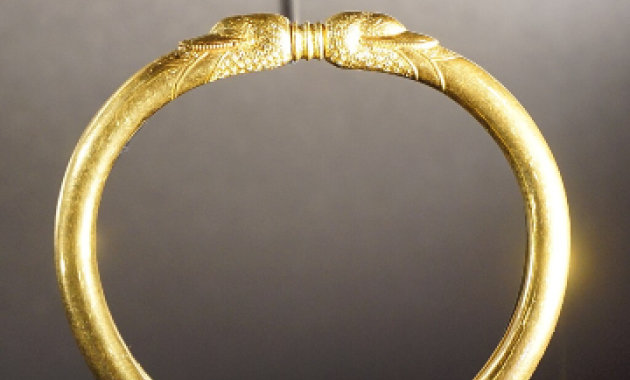 Arany ékszer a lavau-i sírból