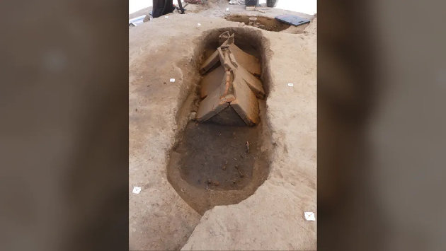 Lefedett hamvasztásos temetkezés (Forrás: Sylvie Duchesne / Inrap)