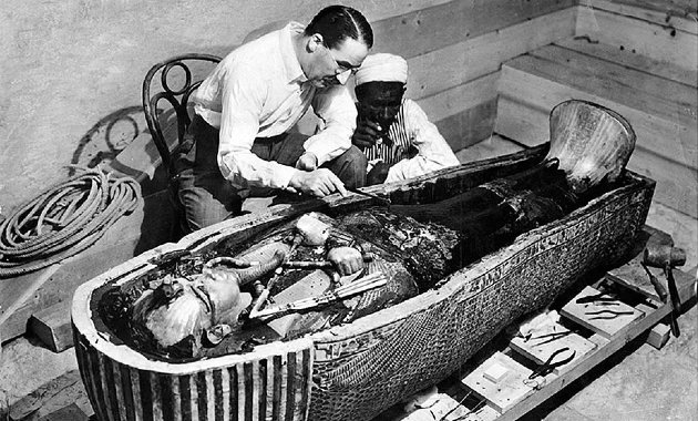 Tutanhamon sírjának felnyitása