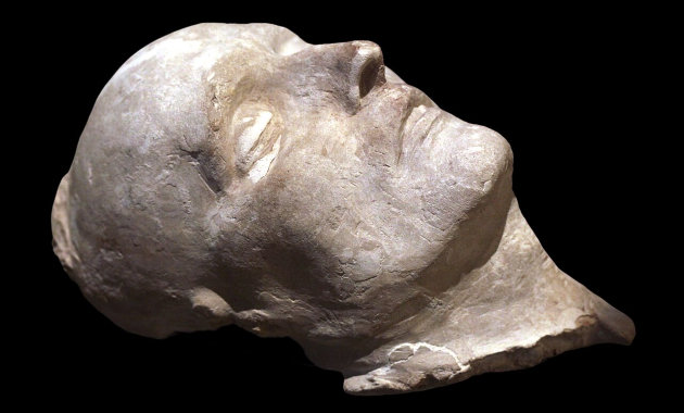 Napóleon halotti maszkjának másolata a Musée de l'Armée-ben