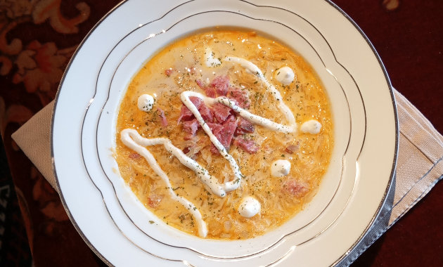 Történelmi szakácskönyvből főzték újra a magyar káposztalevest