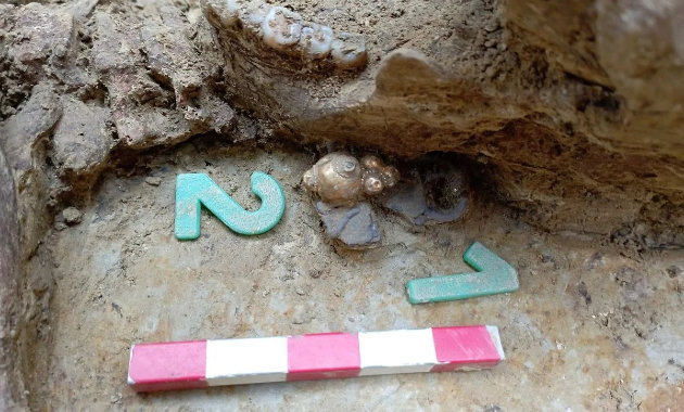 Lómaradványok és ékszerek – ismeretlen avar kori lelőhelyekre bukkantak Szeged...