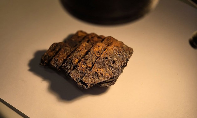 Vaskori pikkelypáncélt rekonstruálnak az ELTE régészei