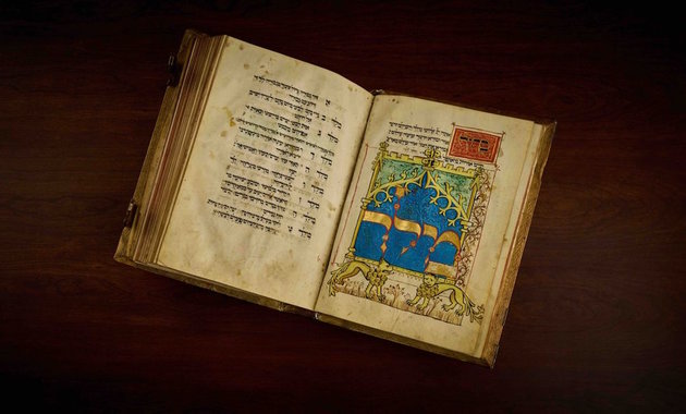 Rekordáron kelt el a nácik által elrabolt, 15. századi Rothschild-imakönyv