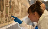 Különleges bölcsőben szállítják Londonba a Bayeux-i falikárpitot Különleges bölcsőben szállítják Londonba a Bayeux-i falikárpitot