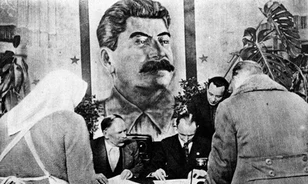A népi demokráciák forgatókönyvei