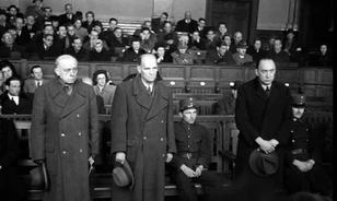 Rendőrségi fotók a háború utáni hétköznapokról