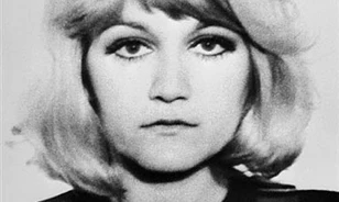 Kommunista átverés volt a stewardess csodás megmenekülése