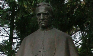 Szobrot kapott Márton Áron Kolozsváron