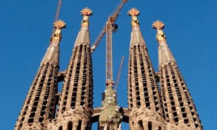 Misét celebrálhatnak a Sagrada Familiában