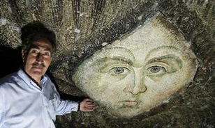 Angyal figyelte az Hagia Sophia látogatóit