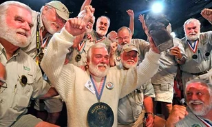 Gyapjúpulóverrel nyert Hemingway hasonmása