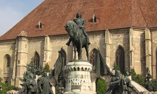 Viták a Mátyás király szoborcsoport restaurálása miatt