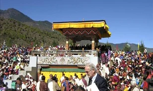 Kína kitiltotta a külföldi turistákat Tibetből