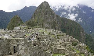 Veszélyben Machu Picchu és Gaudí temploma
