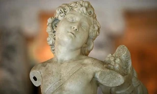 Michelangelo szobra a Metropolitan Múzeumban