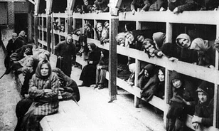 Legalább négymillió embert öltek meg Auschwitzban