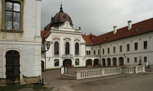 Fotósok a gödöllői kastélyban