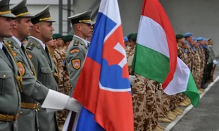 Nem jelenhet meg a szlovák-magyar törikönyv