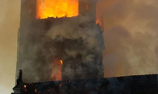 Liftet építenek a 16. századi templomtoronyba