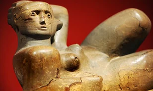 Henry Moore a Tate Britainbe készül