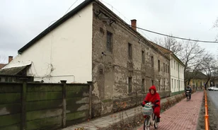 Pusztulás szélen a zseniális konstruktőr emléke