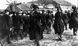 Átlagos fizetést kaptak az Államvédelmi Központ csendőrei