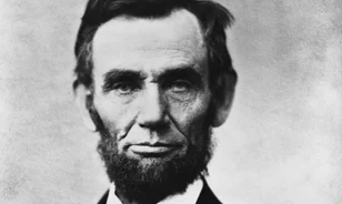 Kitalált merénylet miatt vesztett népszerűségéből Lincoln