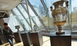 Megnyílt Európa legnagyobb porcelánkiállítása