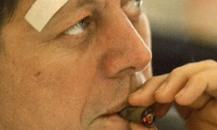 Embargó után is pöfékelhetett Kennedy