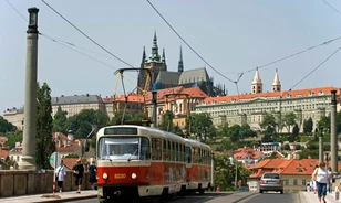 Éles vita egy villamosmegálló nevéről