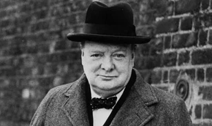 Ezreket fizettek Churchill szivarjáért