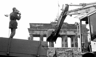 Húsz éve bontották el a berlini falat