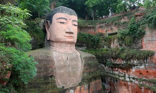 Újabb ráncfelvarrás a világ legnagyobb Buddha-szobrán