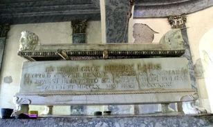 Restaurálják a Rhédeyek nagyváradi temetkezési kápolnáját