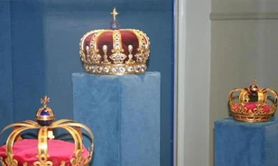Először együtt a három fennmaradt porosz királyi korona