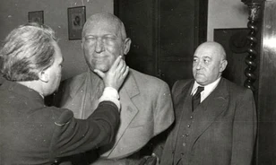 Diktátorok szobrásza
