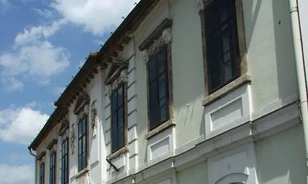 Bezárt a Kmetty-kiállítás, költözik a Ferenczy Múzeum