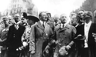 Szétosztják Streicher összerabolt könyvtárát