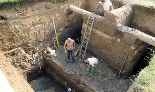Megtalálták a szegedi vár déli falát