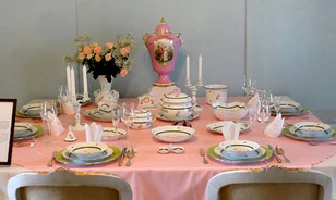 Herendi porcelánokon ámulhatunk Gödöllőn