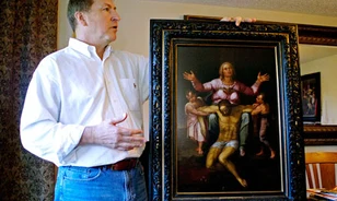 Michelangelo a kanapé mögött