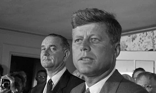 Néhány órával Kennedy halála után Johnsont is majdnem agyonlőtték