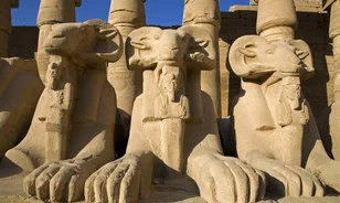 Nílus-parti Vegast álmodnak Luxor helyébe