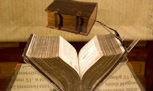 Restaurálták a PIM "ismeretlen" Vizsolyi Bibliáját