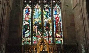 Vandálok támadtak Keresztelő Szent János templomára Coventryben 