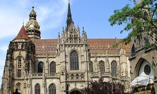 Kassához kötődő neves személyiségekről nyílt kiállítás