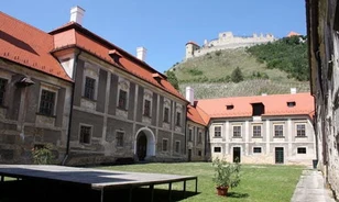 Megújul a sümegi Püspöki Palota
