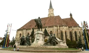 Mátyás király születésnapján avathatják a kolozsvári szoborcsoportot